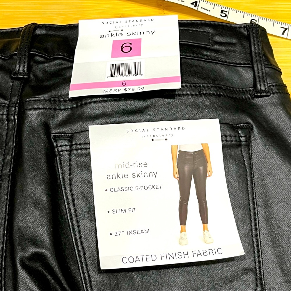 NWT Faux Leather Look Social Standard Skinny Ankle Jeans, Sz 6 or Sz 4 - Picture 3 of 16